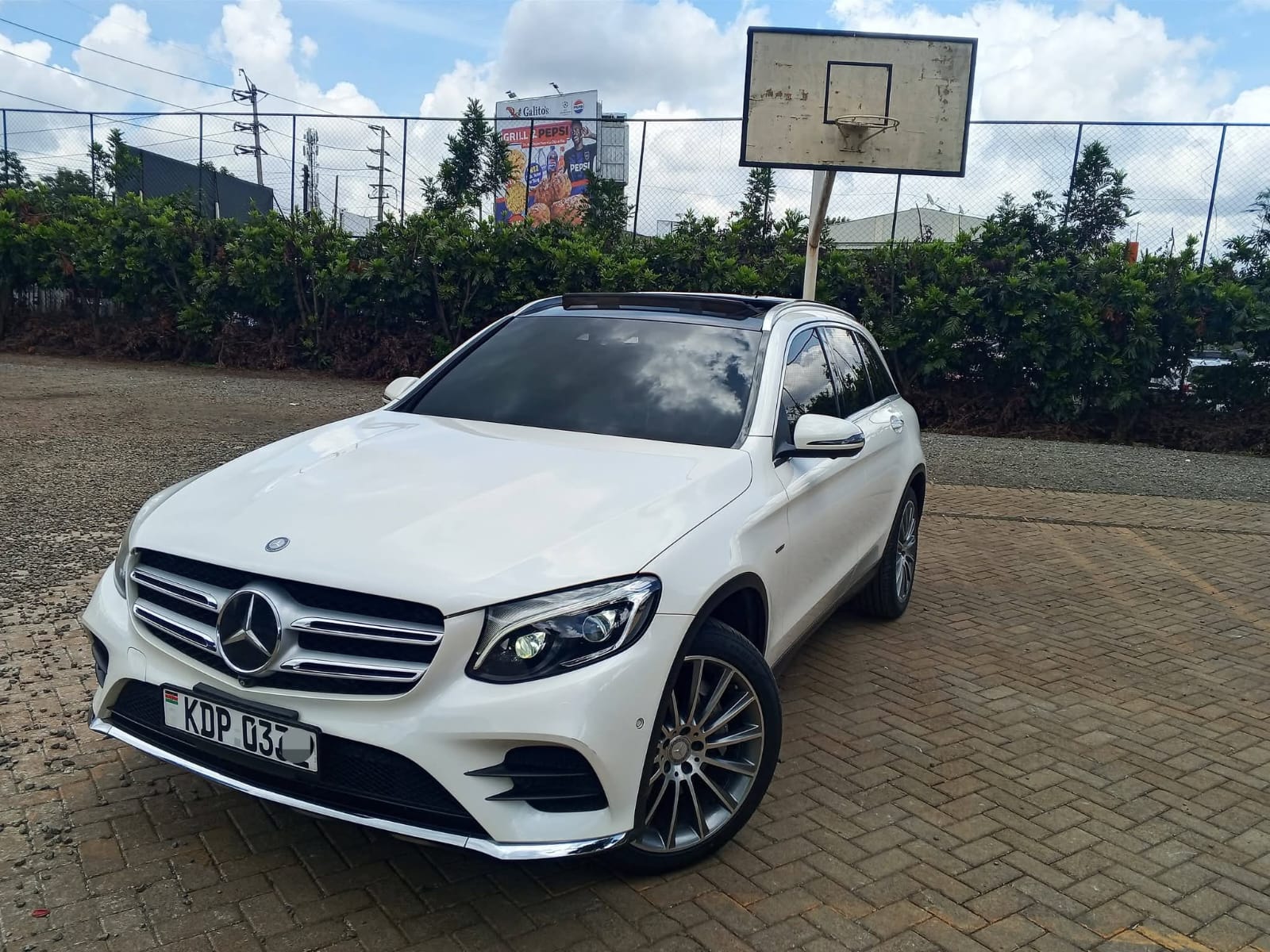 Mercedes Benz GLC250