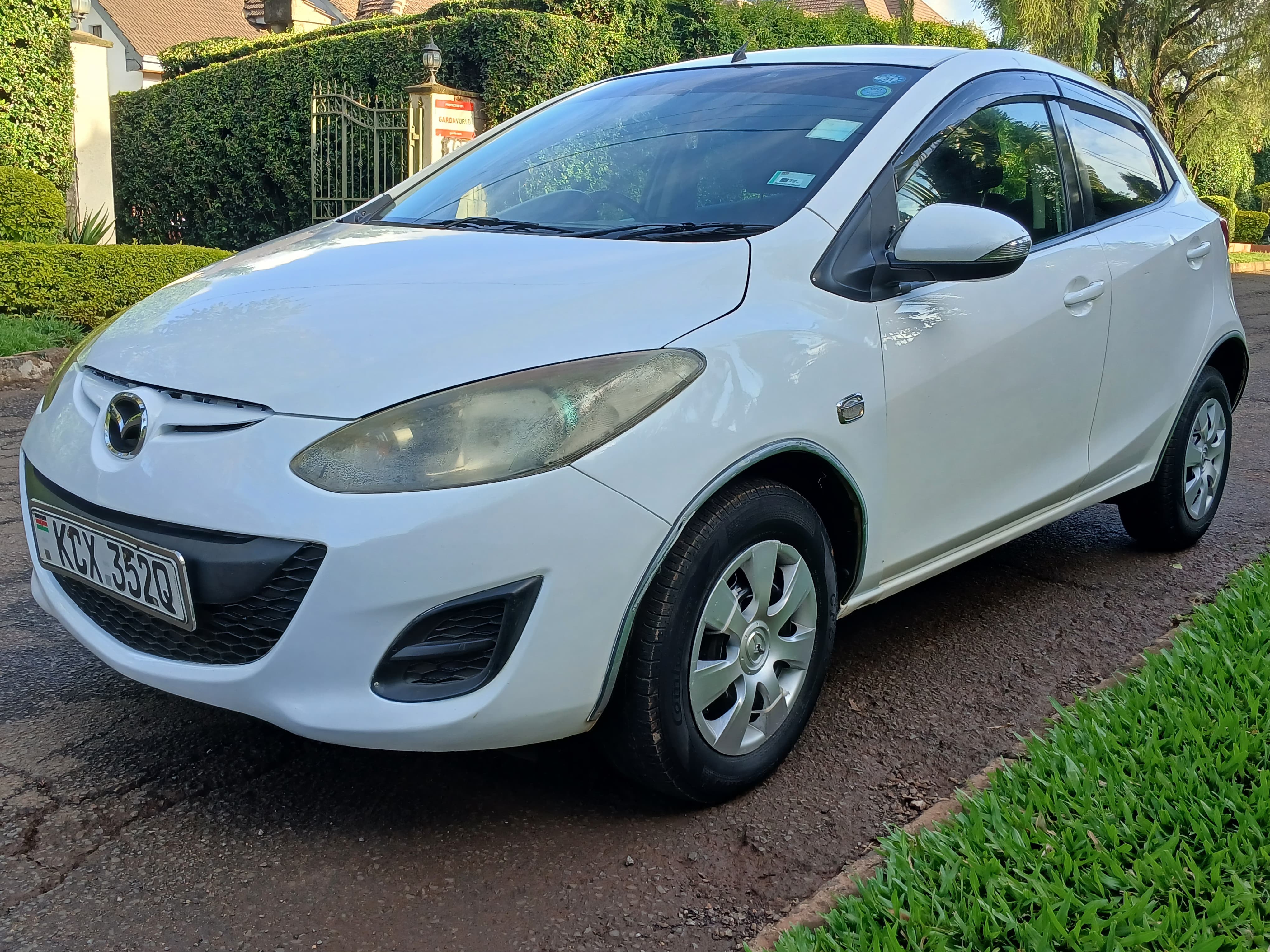 MAZDA DEMIO