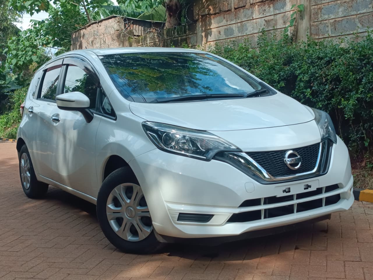Nissan note pearl