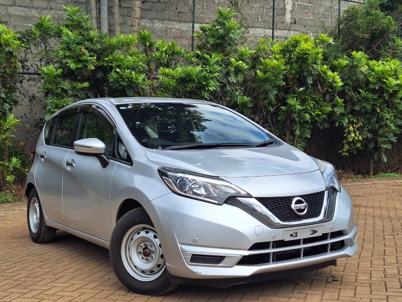 Nissan note E12