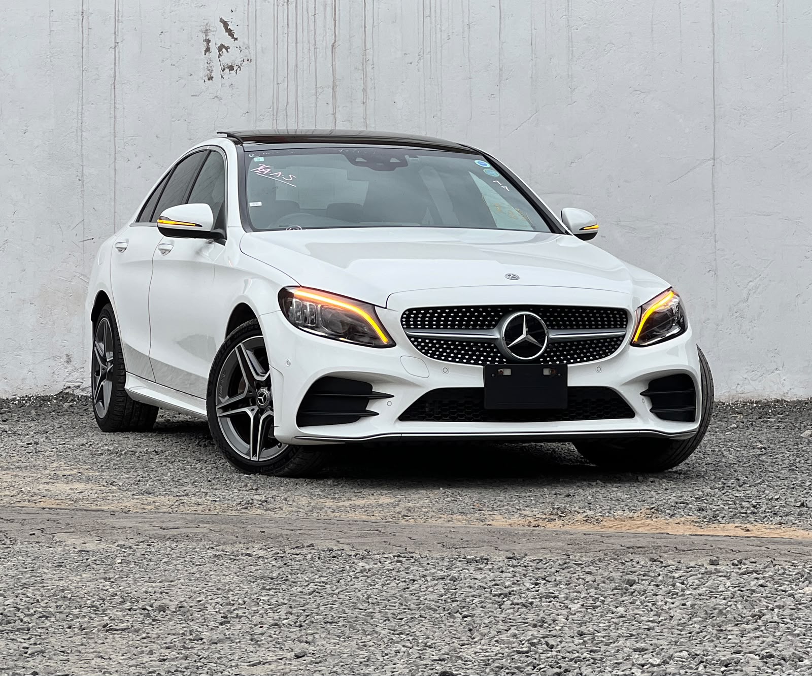 MERCEDES BENZ C200