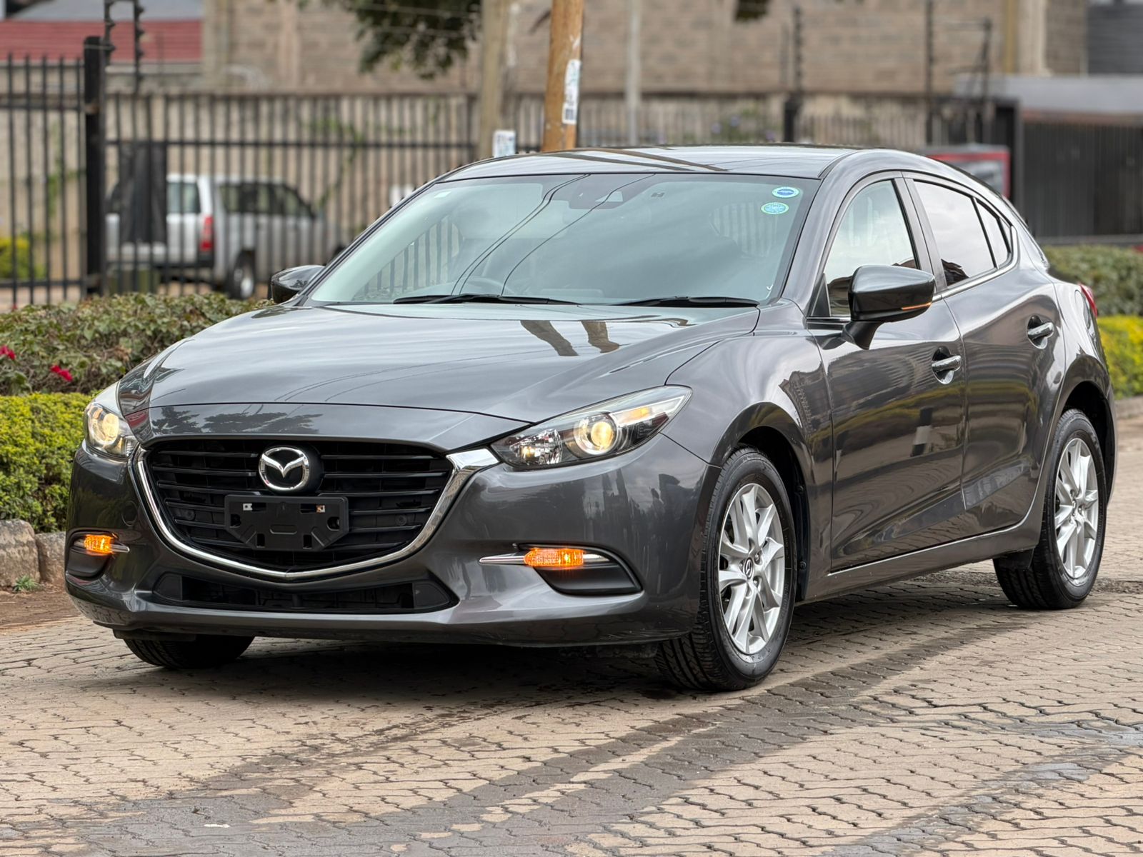 MAZDA AXELA
