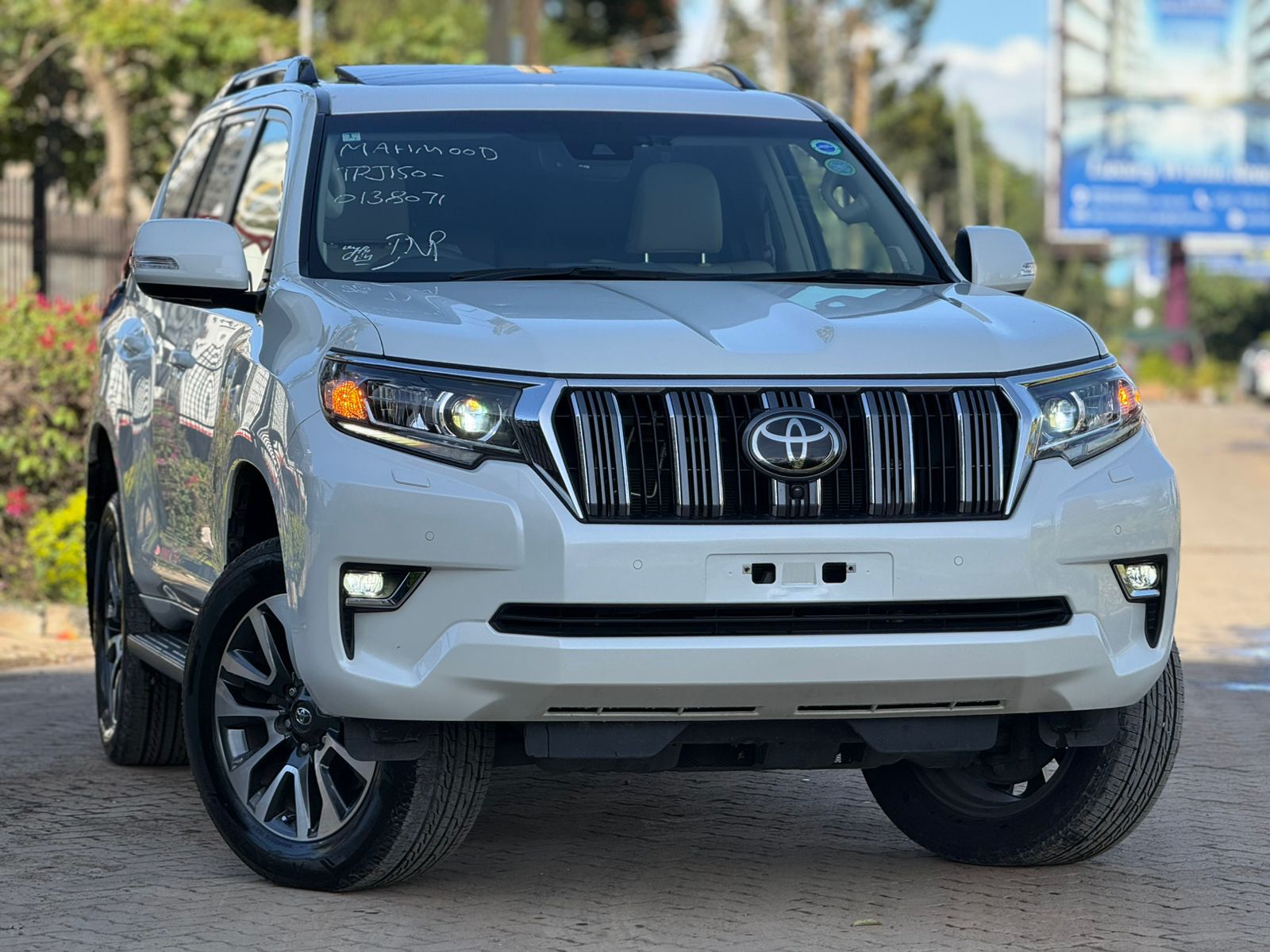 Toyota  Landcruiser