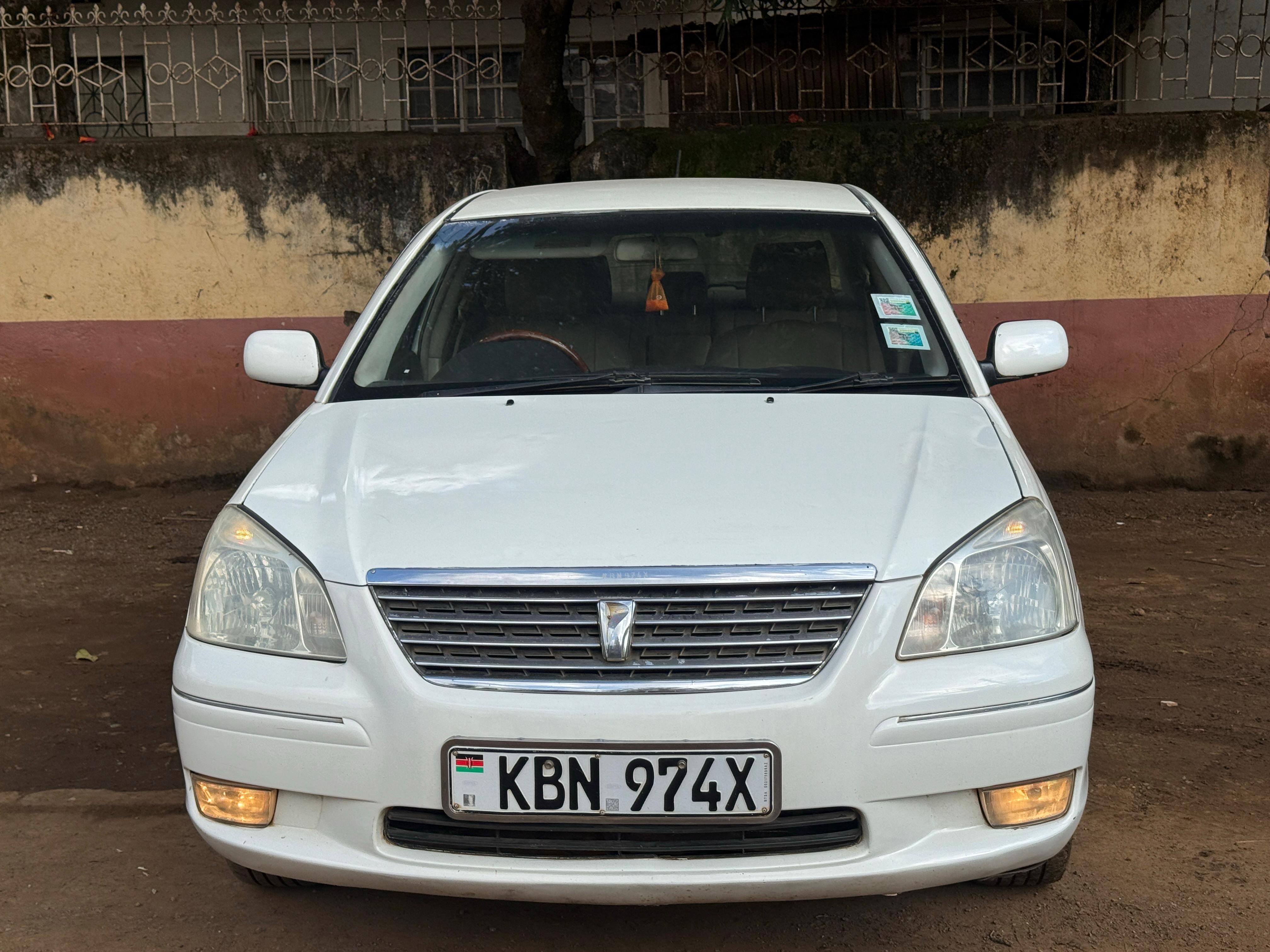 Toyota premio 2005